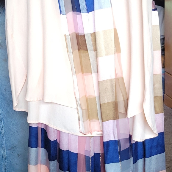 Size 10 -3 piece set. chiffon sleeveless top, accent scarf and pleated skirt - Picture 2 of 4